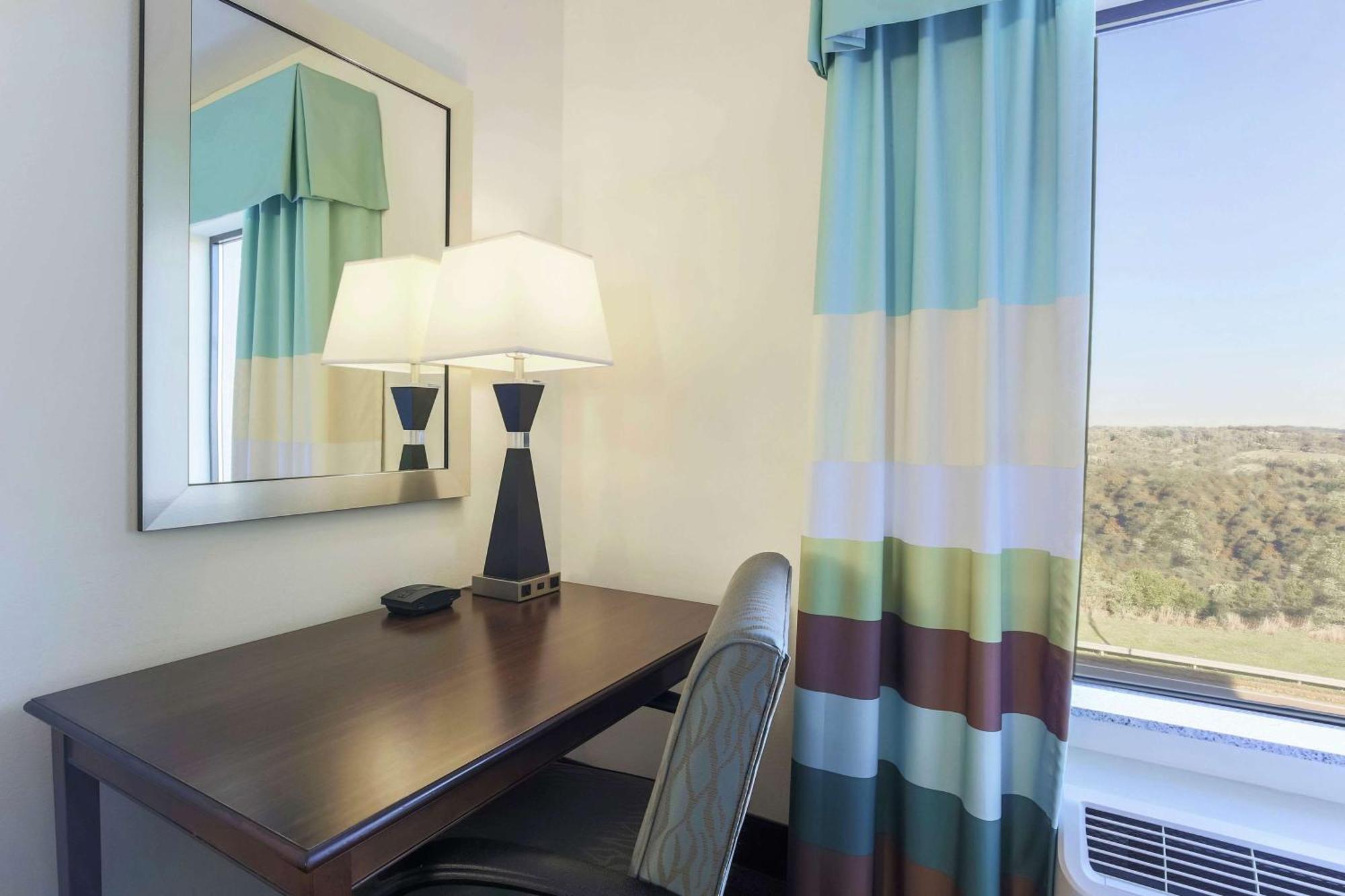 Hampton Inn & Suites Wheeling - The Highlands Triadelphia Εξωτερικό φωτογραφία
