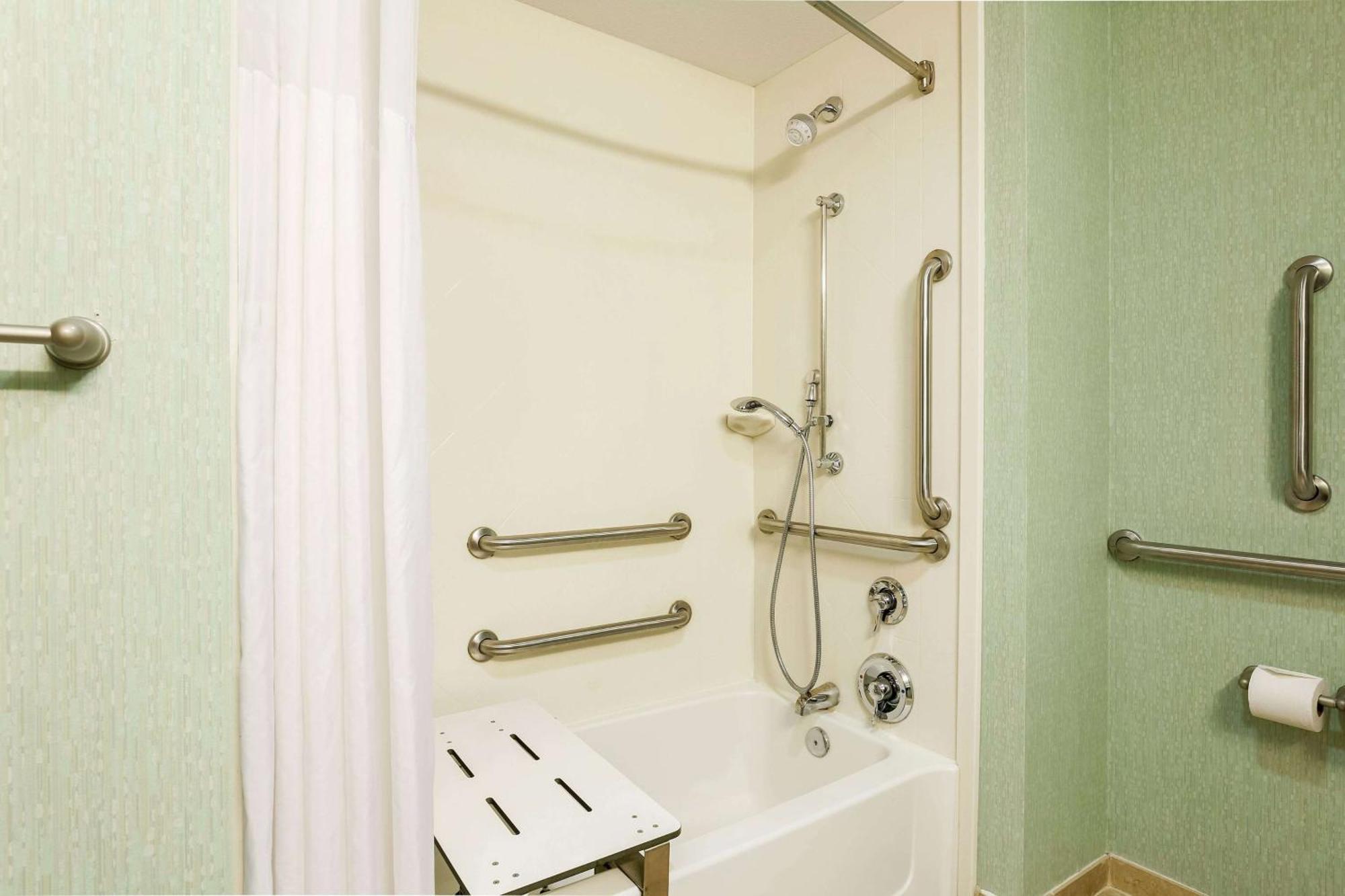 Hampton Inn & Suites Wheeling - The Highlands Triadelphia Εξωτερικό φωτογραφία