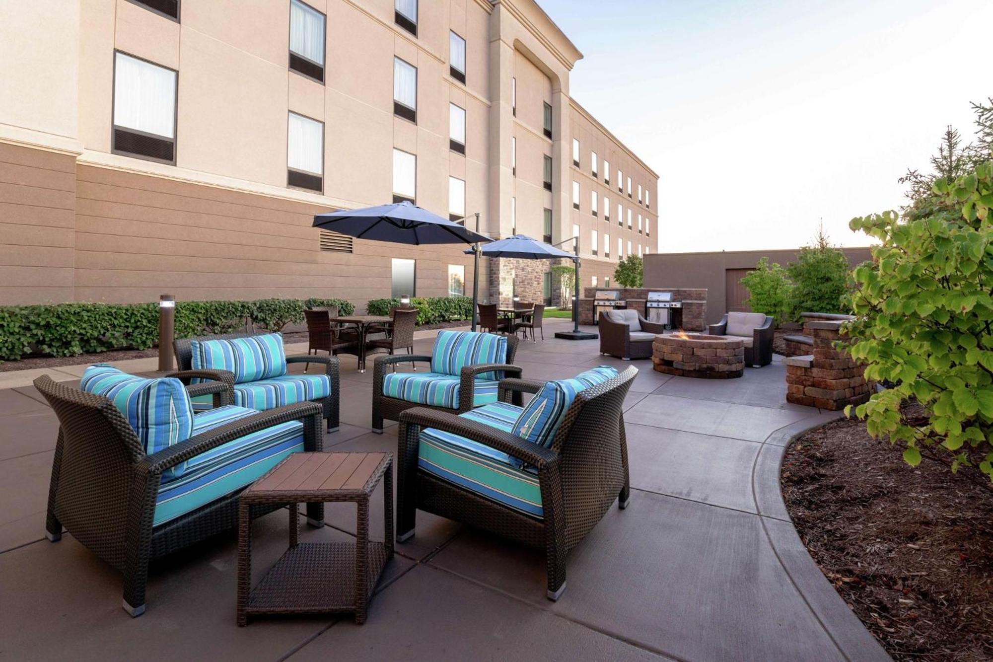 Hampton Inn & Suites Wheeling - The Highlands Triadelphia Εξωτερικό φωτογραφία