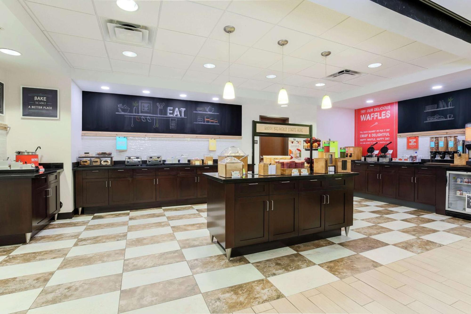 Hampton Inn & Suites Wheeling - The Highlands Triadelphia Εξωτερικό φωτογραφία